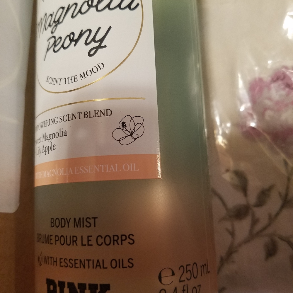 PinkVictoria Secret Magnolia Peony 8.4 fl.oz.Victoria's Secret body sprayNew - Picture 3 of 7